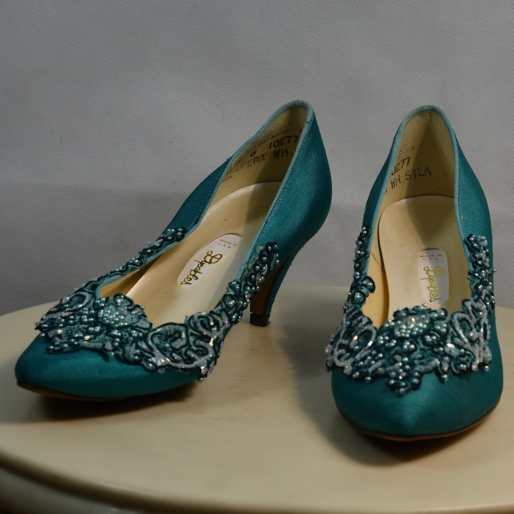 Dyeables Silk Beaded Embellished SZ 9